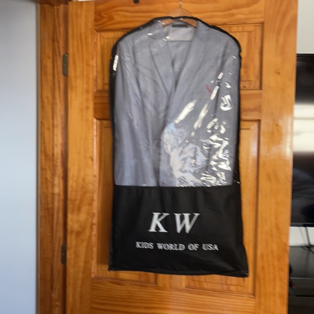 Suit - Picture 12 of 12